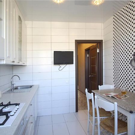 Mironositskaya street Apartment Kharkiv Bagian luar foto