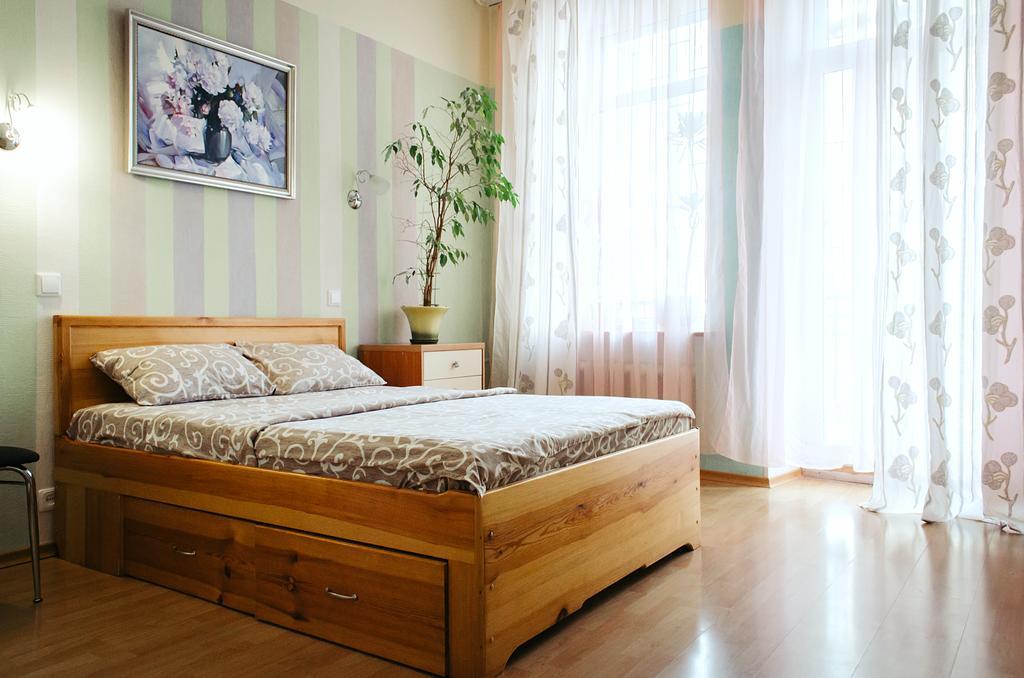 Mironositskaya street Apartment Kharkiv Bagian luar foto