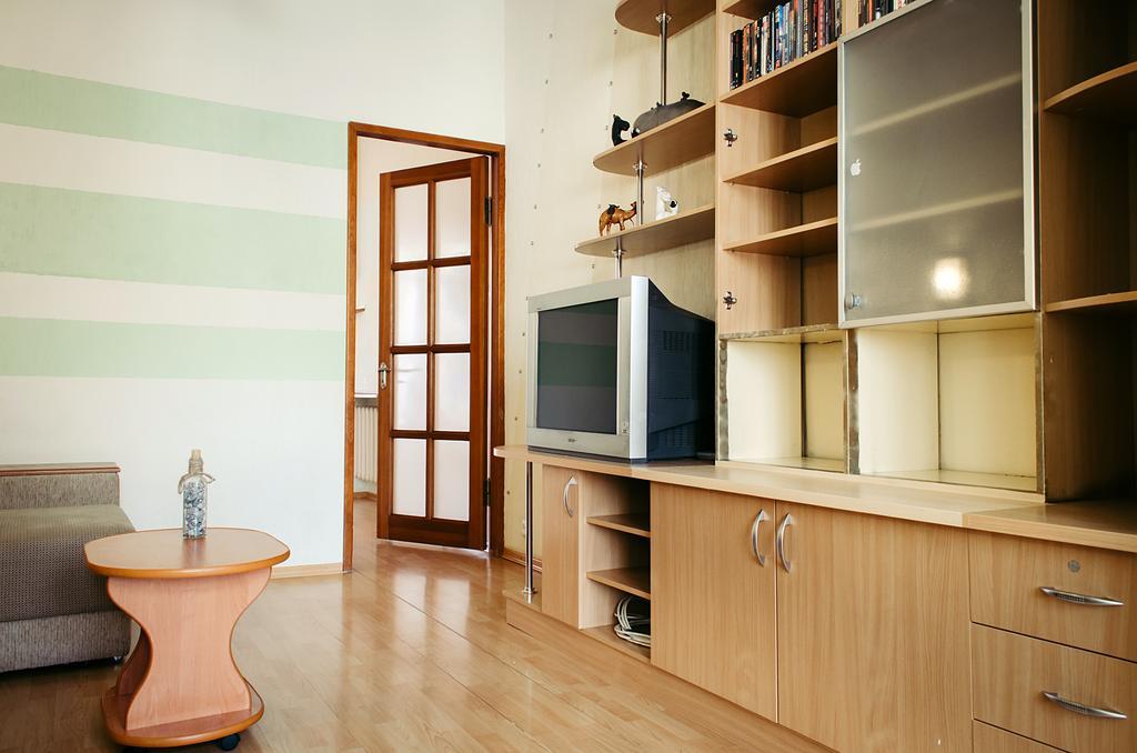 Mironositskaya street Apartment Kharkiv Bagian luar foto